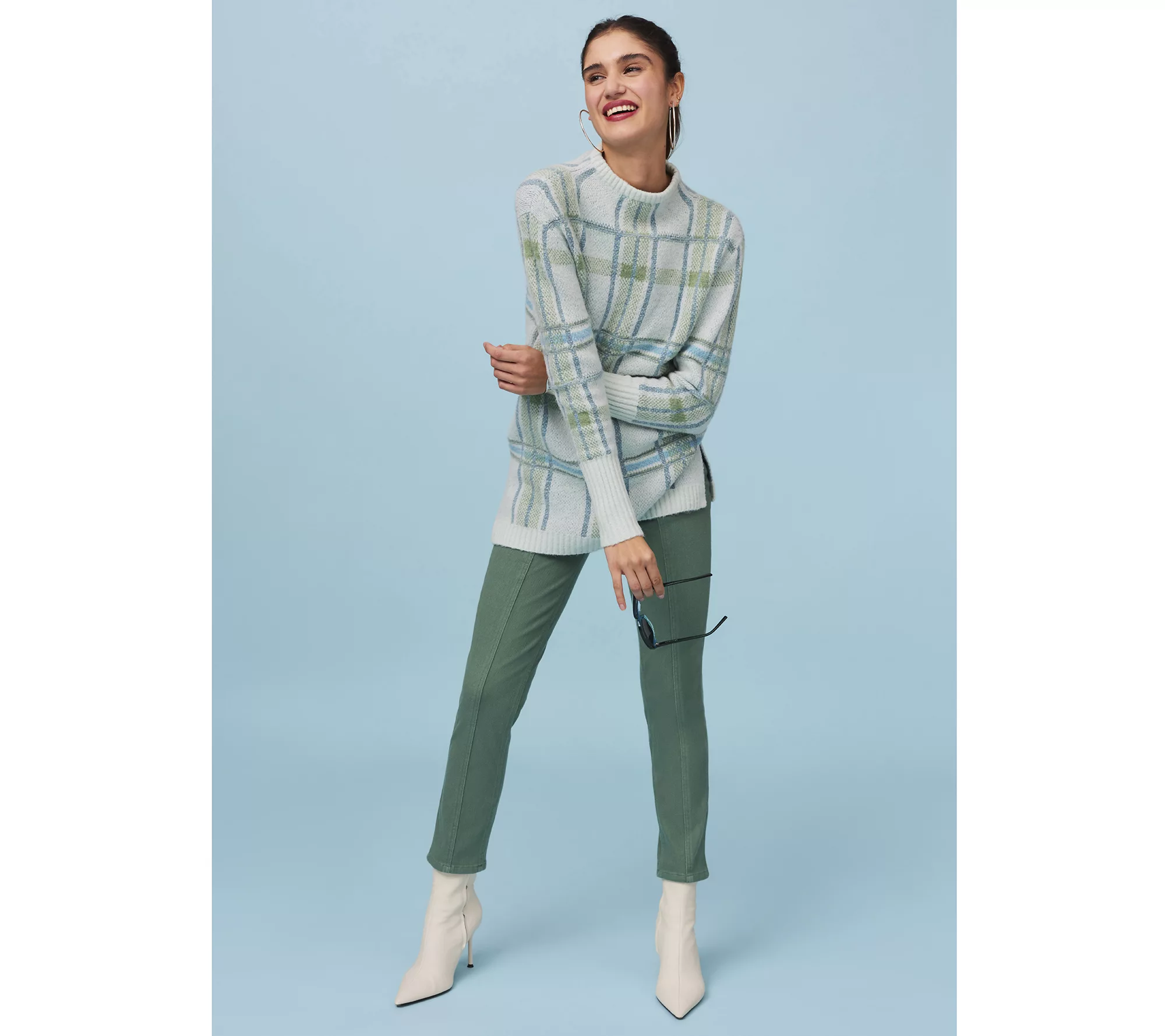 "As Is" Isaac Mizrahi Live! Petite Knit Denim Straight Leg Ankle Jeans